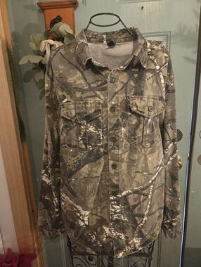Men's Manfinity Camo Light Weight Button Down Shirt